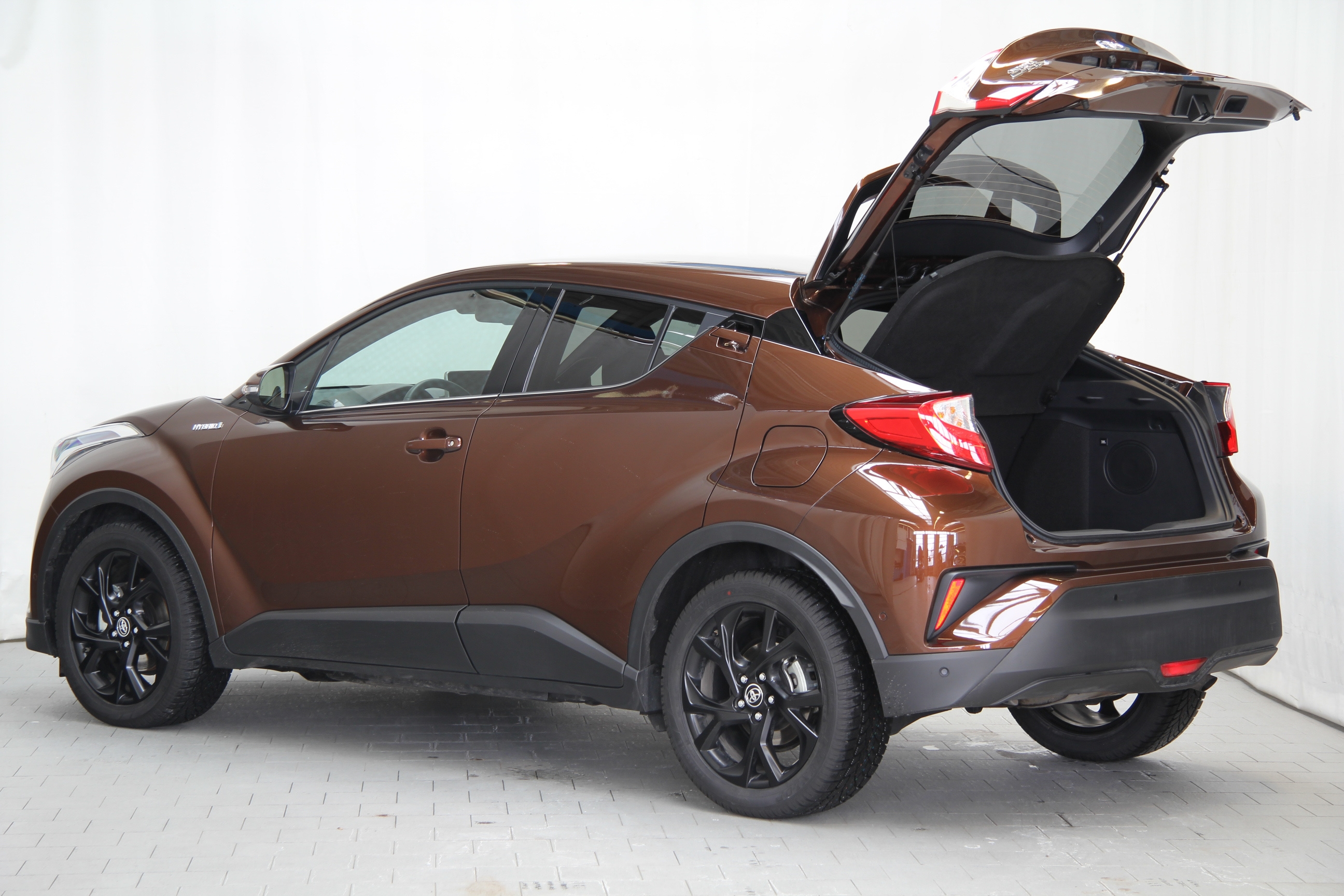 Toyota CHR Hybrid test complet, prix, spécifications